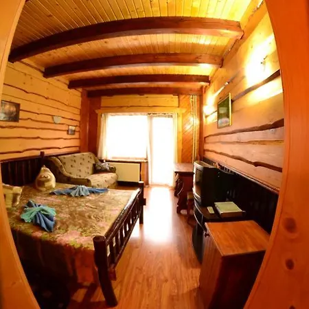 Gostynniy Dvir Raytshtoky 게스트하우스 3*